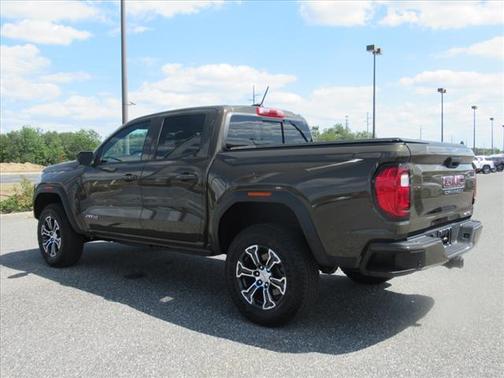 2023 GMC Canyon Base