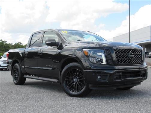 2019 Nissan Titan SV