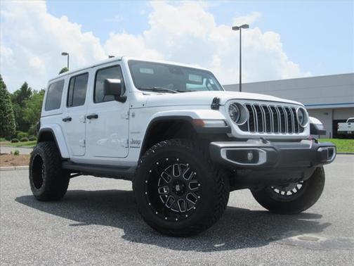 2024 Jeep Wrangler 4-Door Sahara 4x4
