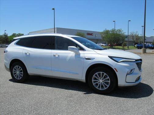 White Frost Tricoat 2022 Buick Enclave FWD Essence
