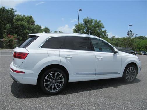 2019 Audi Q7 55 Prestige