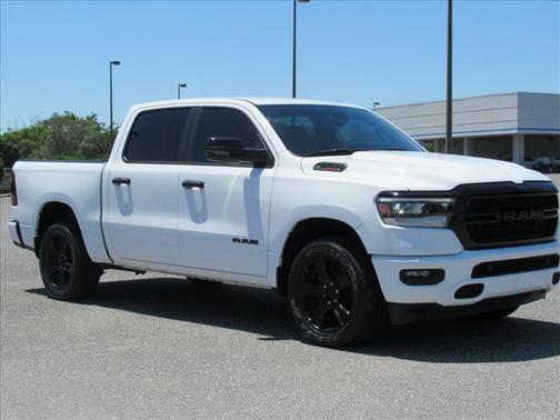 Bright White Clearcoat 2023 RAM 1500 Big Horn/Lone Star