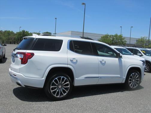 2022 GMC Acadia Denali