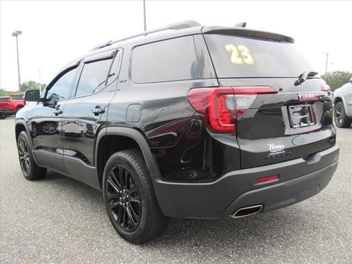 2023 GMC Acadia AWD SLT