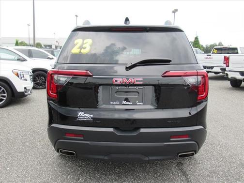 2023 GMC Acadia AWD SLT