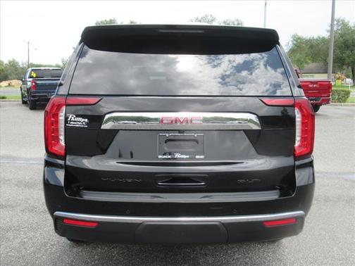 2024 GMC Yukon SLT