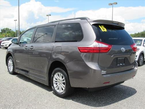2015 Toyota Sienna XLE