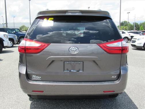 2015 Toyota Sienna XLE
