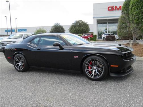 Pitch Black Clearcoat 2016 Dodge Challenger SRT 392