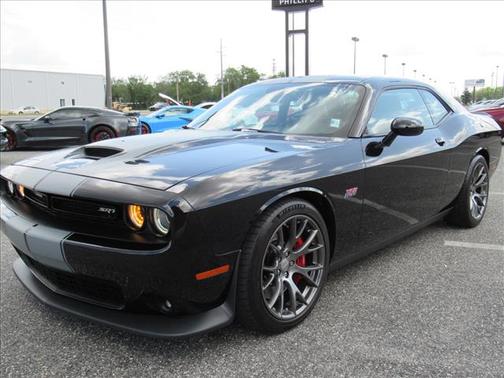 Pitch Black Clearcoat 2016 Dodge Challenger SRT 392