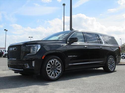 2023 GMC Yukon XL Denali Ultimate