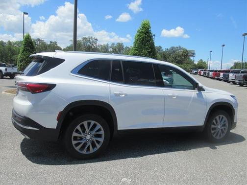 2025 Buick Enclave Preferred FWD