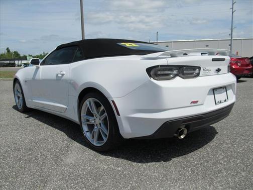 Summit White 2022 Chevrolet Camaro 2LT