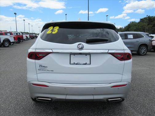 2023 Buick Enclave Essence FWD