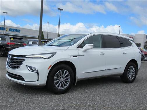 2023 Buick Enclave Essence FWD