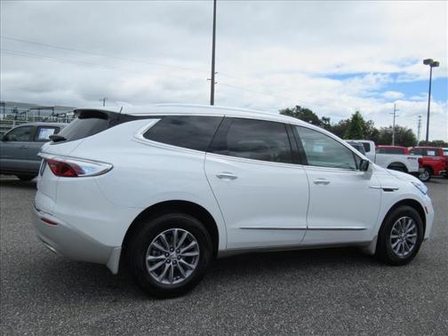 2023 Buick Enclave Essence FWD