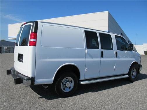 2024 Chevrolet Express 2500 RWD 2500 Regular Wheelbase WT