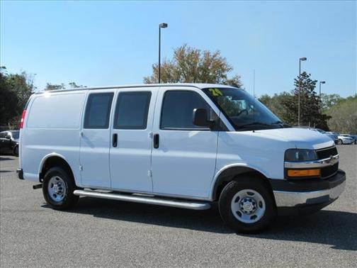 2024 Chevrolet Express 2500 RWD 2500 Regular Wheelbase WT