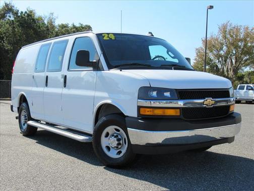 2024 Chevrolet Express 2500 RWD 2500 Regular Wheelbase WT