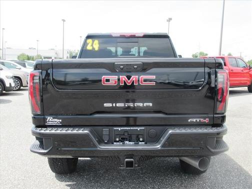 2024 GMC Sierra 2500 AT4
