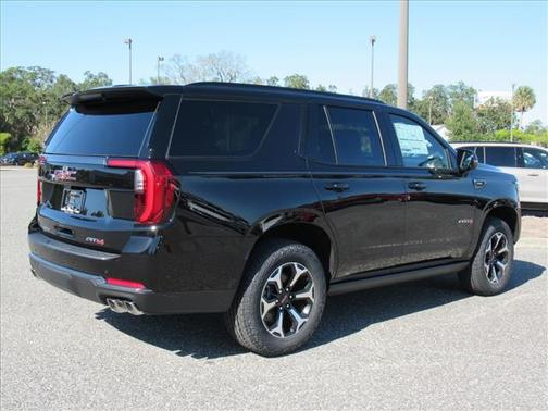 2026 GMC Yukon 4WD AT4