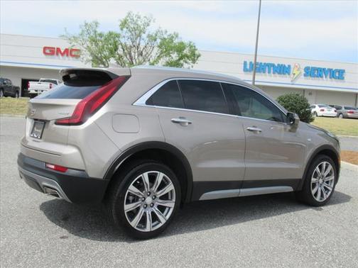 2023 Cadillac XT4 Premium Luxury