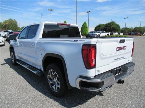 Glacier White Tricoat 2026 GMC Sierra 1500 SLT