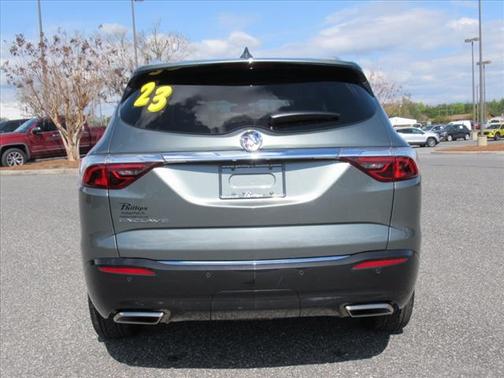 2023 Buick Enclave Essence FWD