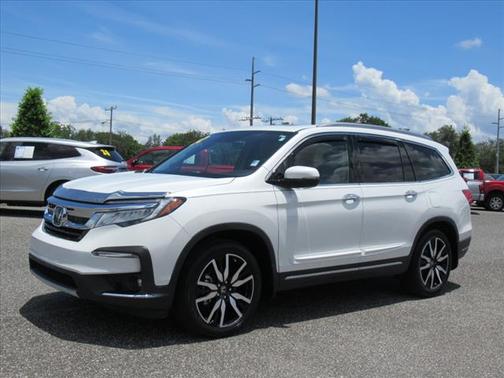 2022 Honda Pilot Touring 8-Passenger