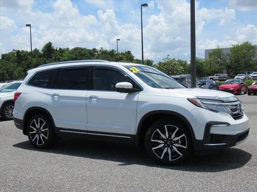 2022 Honda Pilot Touring 8-Passenger