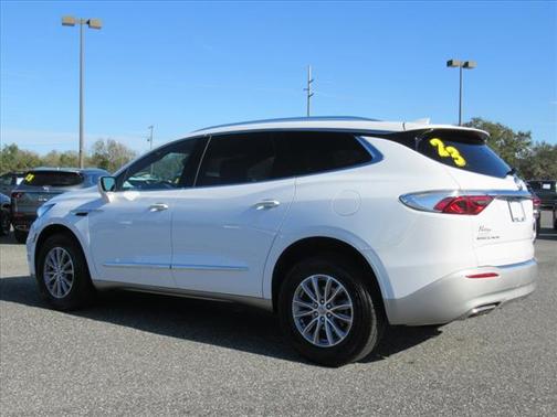 2023 Buick Enclave Essence FWD