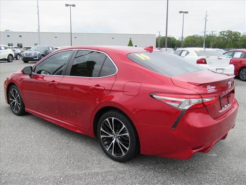 Ruby Flare Pearl 2019 Toyota Camry LE