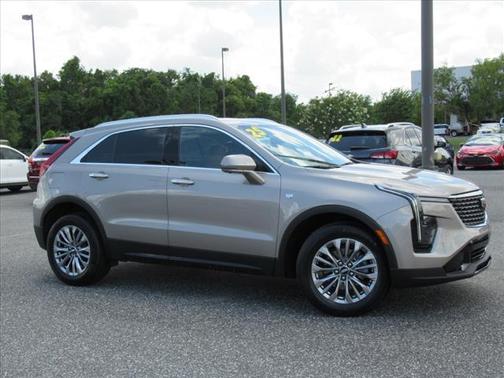2025 Cadillac XT4 Premium Luxury