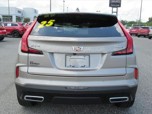 2025 Cadillac XT4 Premium Luxury