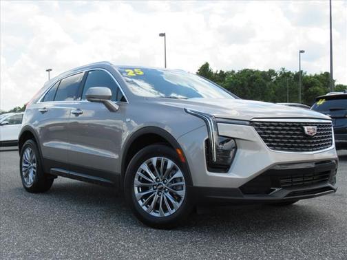 2025 Cadillac XT4 Premium Luxury