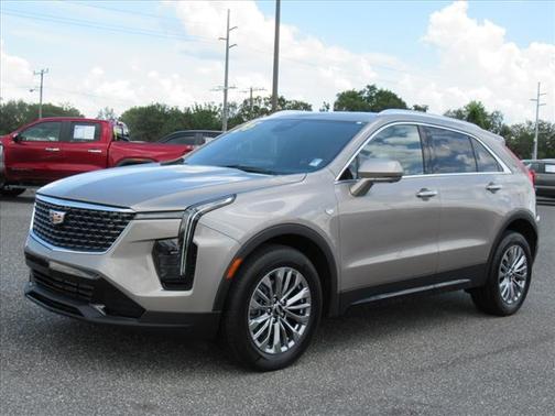 2025 Cadillac XT4 Premium Luxury