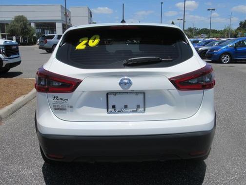 2020 Nissan Rogue Sport S