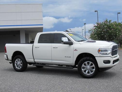 2024 RAM 2500 Laramie Crew Cab 4x4 6'4' Box
