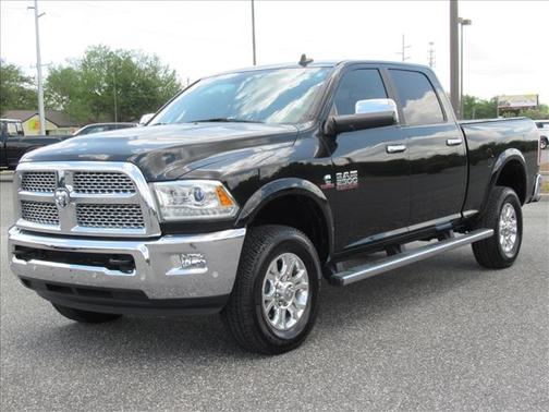 Black Forest Green Pearlcoat 2018 RAM 2500 Laramie Crew Cab 4x4 6'4' Box