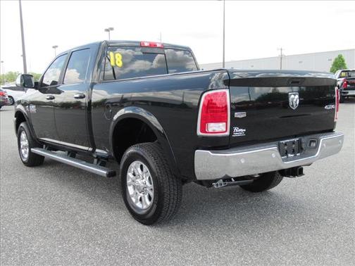 Black Forest Green Pearlcoat 2018 RAM 2500 Laramie Crew Cab 4x4 6'4' Box