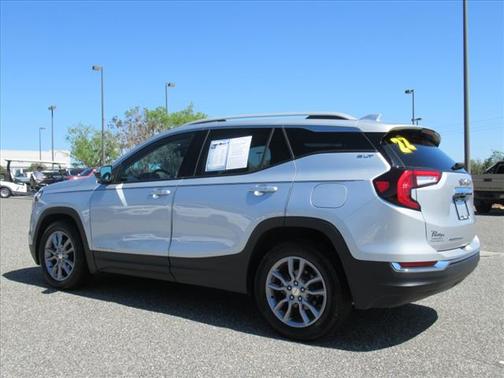 2022 GMC Terrain SLT