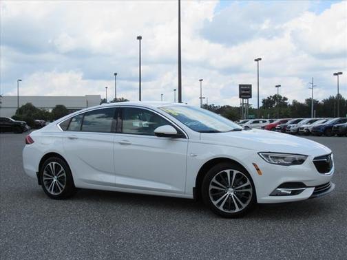 2018 Buick Regal Sportback Essence