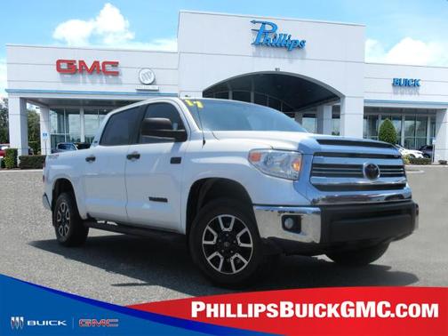 2017 Toyota Tundra SR5