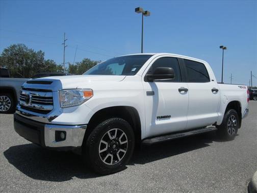 2017 Toyota Tundra SR5