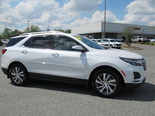 Iridescent Pearl Tricoat 2023 Chevrolet Equinox Premier w/1LZ