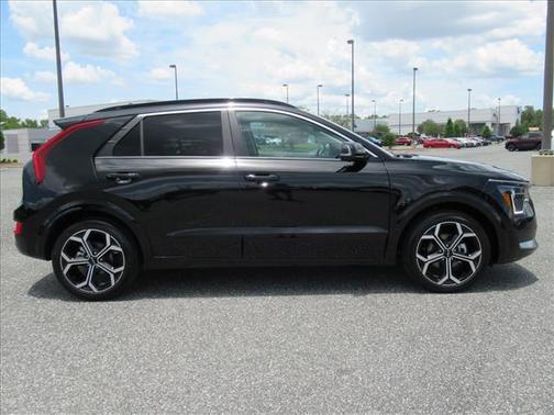 Aurora Black Pearl 2025 Kia Niro Touring