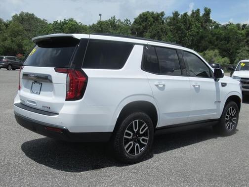 2024 GMC Yukon 4WD AT4