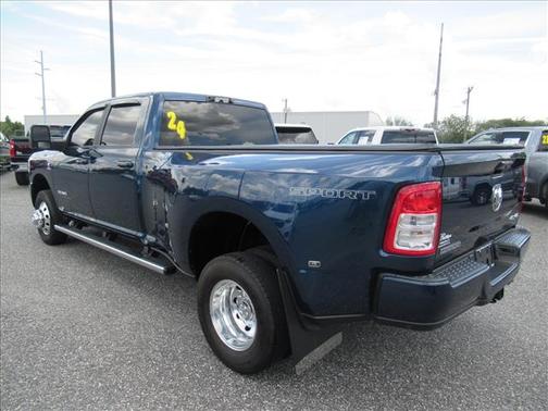 Patriot Blue Pearlcoat 2024 RAM 3500 Big Horn Crew Cab 4x4 8' Box