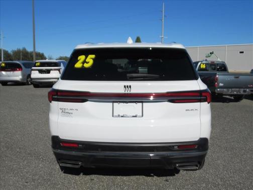 2025 Buick Enclave Preferred FWD