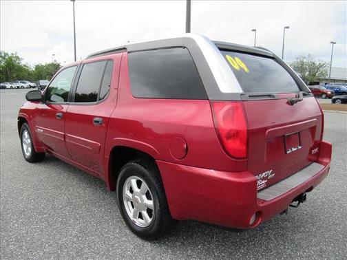Magnetic Red Metallic 2004 GMC Envoy XUV SLE